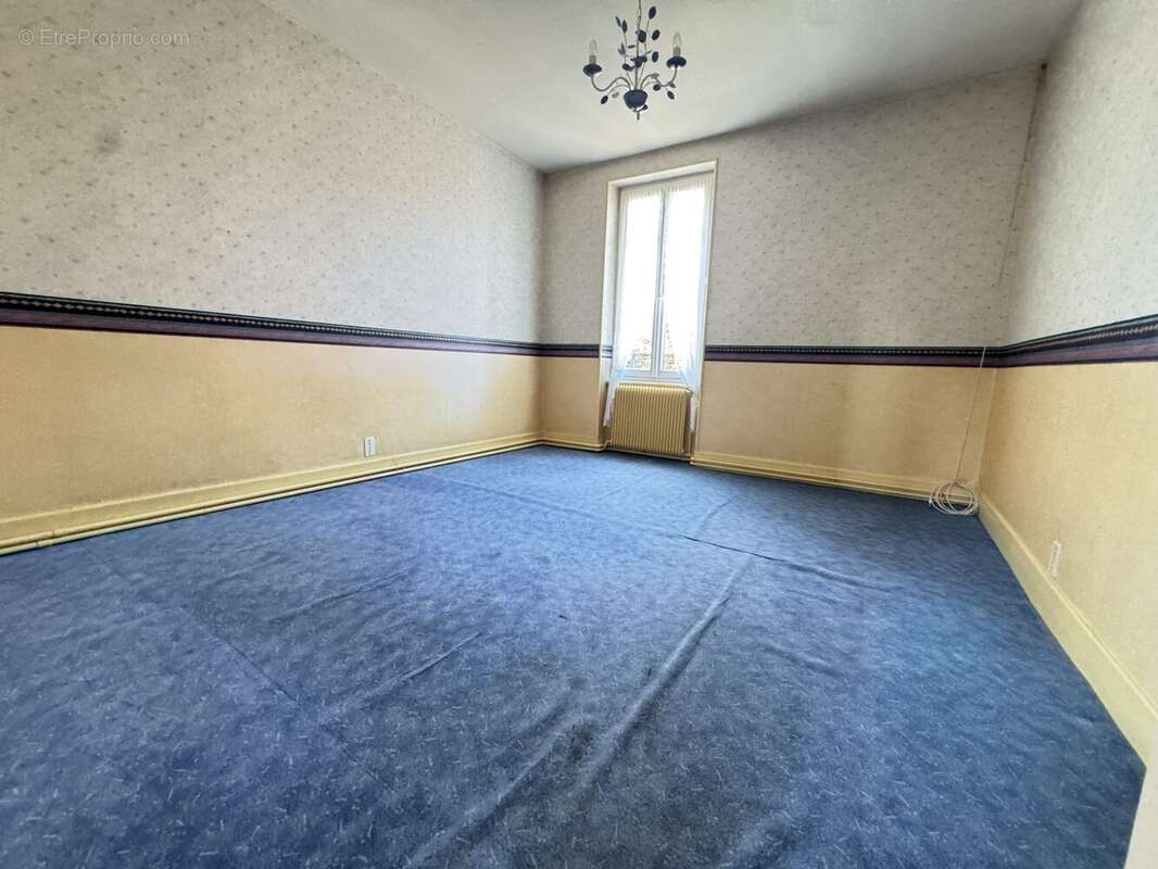Appartement 111 m² à Montlucon  - photo 9