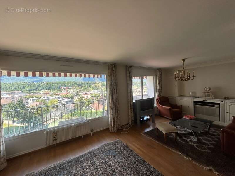 aix les bains "résidence Montcalm" appartement  4 pièces 104 m2 avec 2 garages et une cave - photo 2