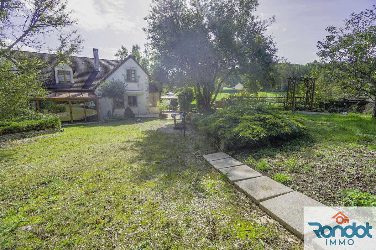 Maison à MAREY-SUR-TILLE