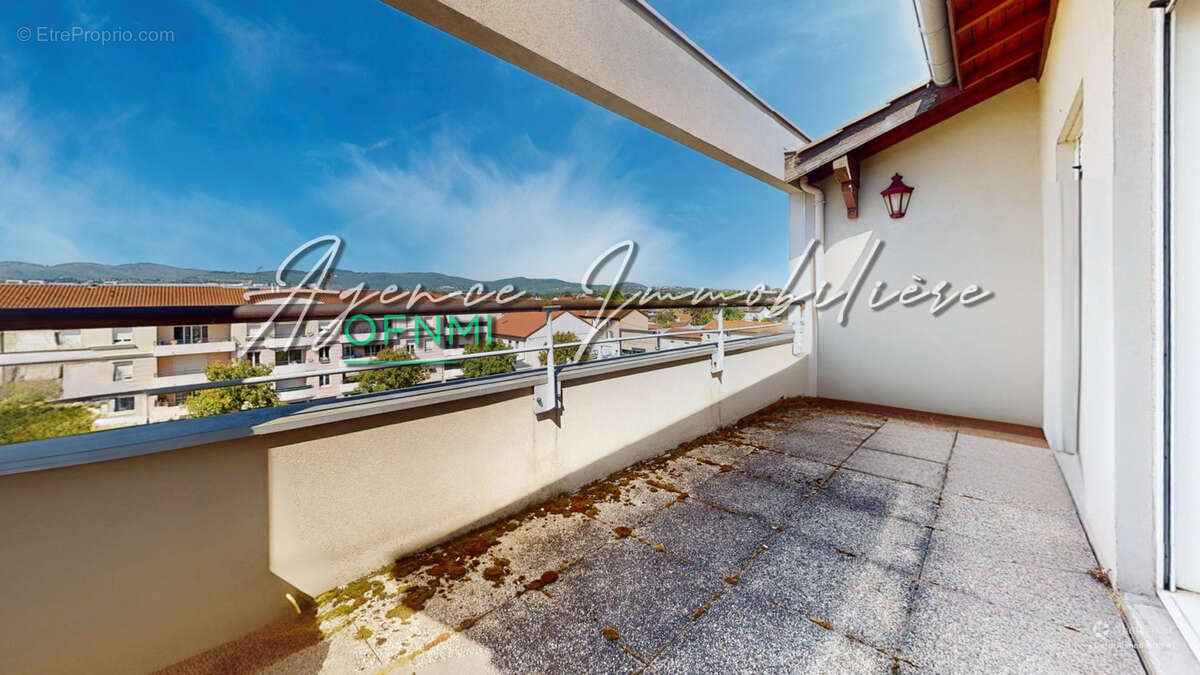 Appartement à CRAPONNE