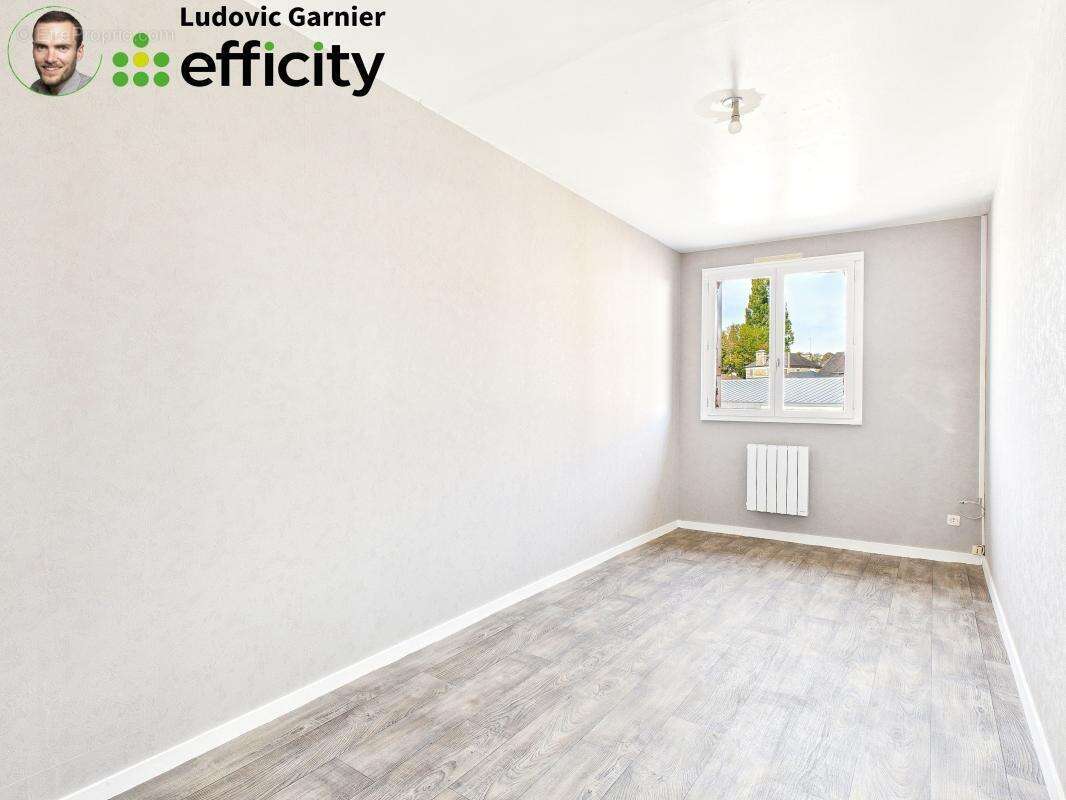 Maison à FOUGEROLLES-DU-PLESSIS