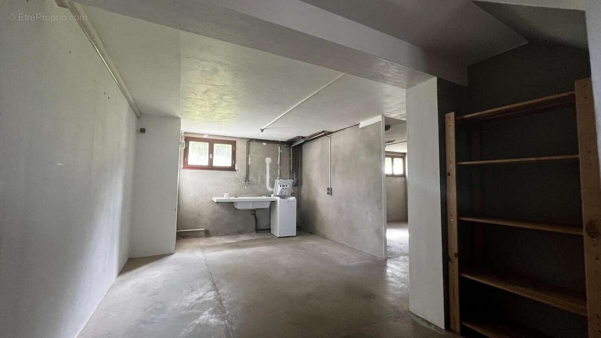 Photo 8 - Maison à LA TOUR-DE-SALVAGNY