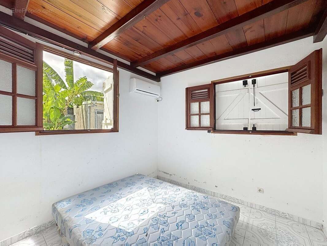 Maison à CAPESTERRE-BELLE-EAU