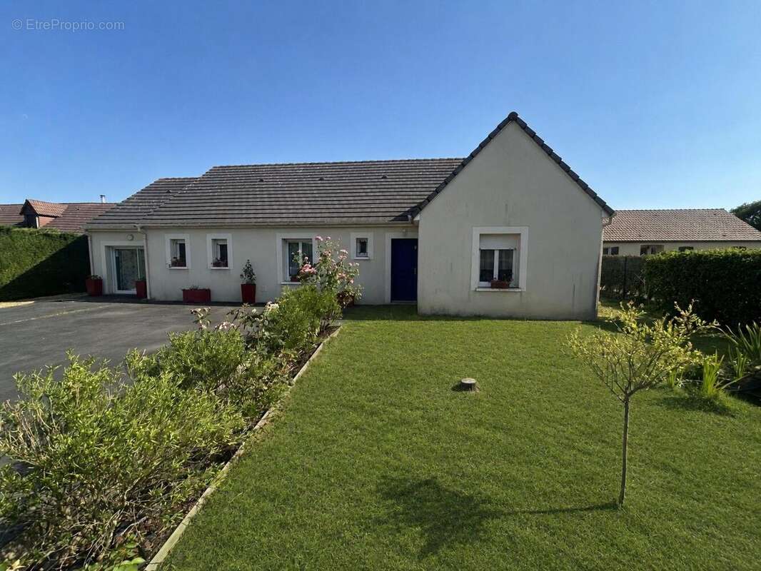 Maison 123 m² à Saint-Aout  - photo 2