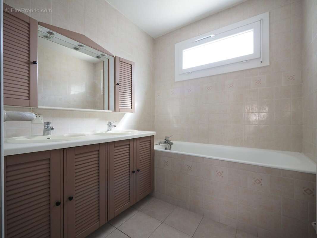 Appartement à BOIS-D'ARCY