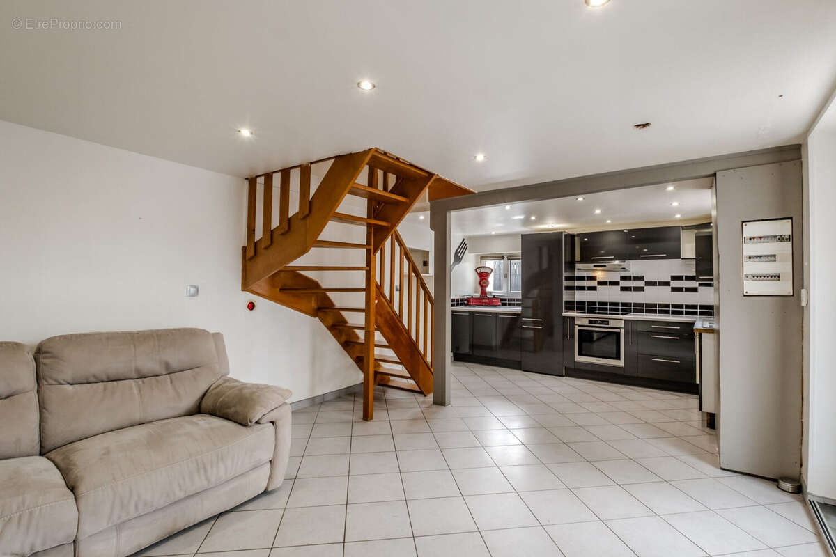 Maison 54 m² à Vetraz-Monthoux  - photo 4