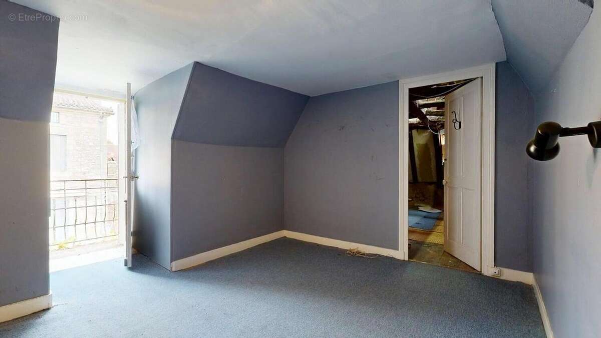 Maison au coeur d'un des plus beaux villages de France, à rénover, avec appartement indépendant et garage - photo 8