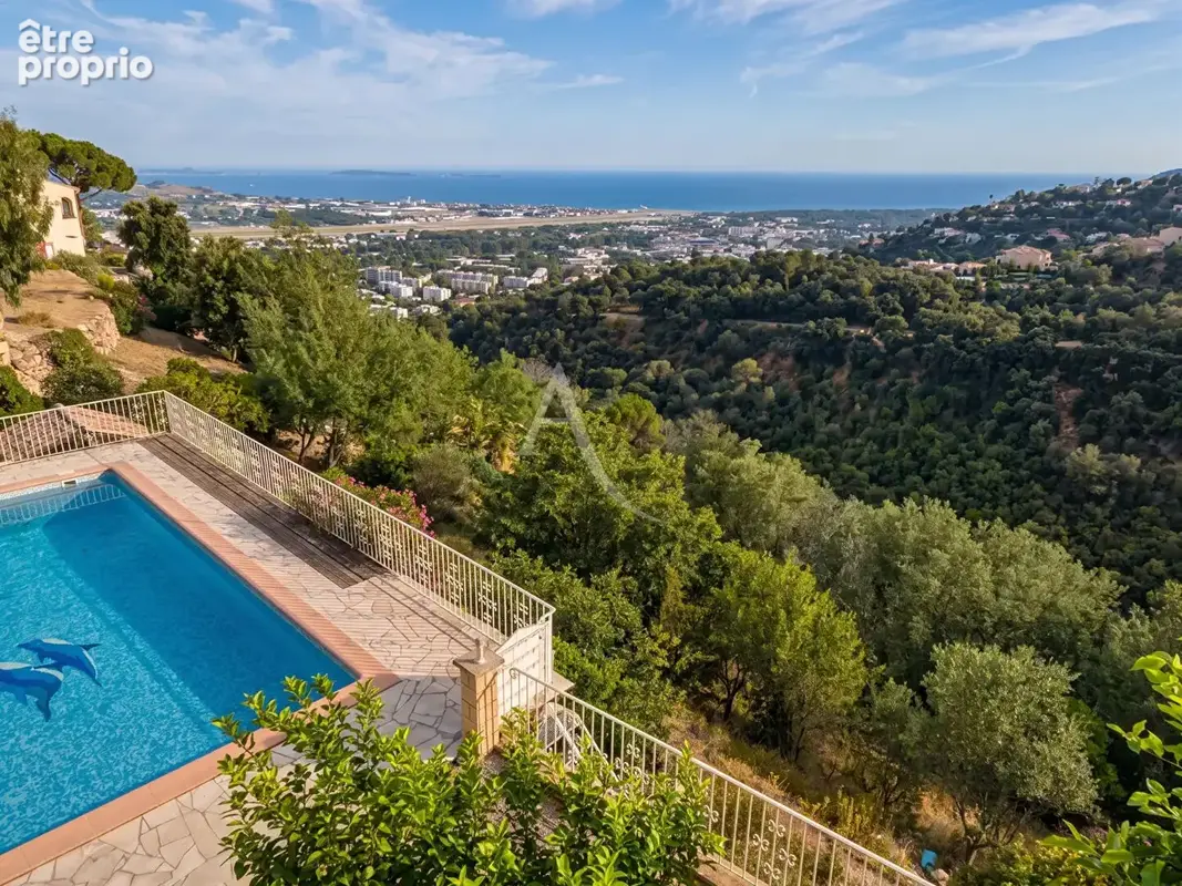 Photo Maison à Mandelieu-La-Napoule au prix de 689 000€