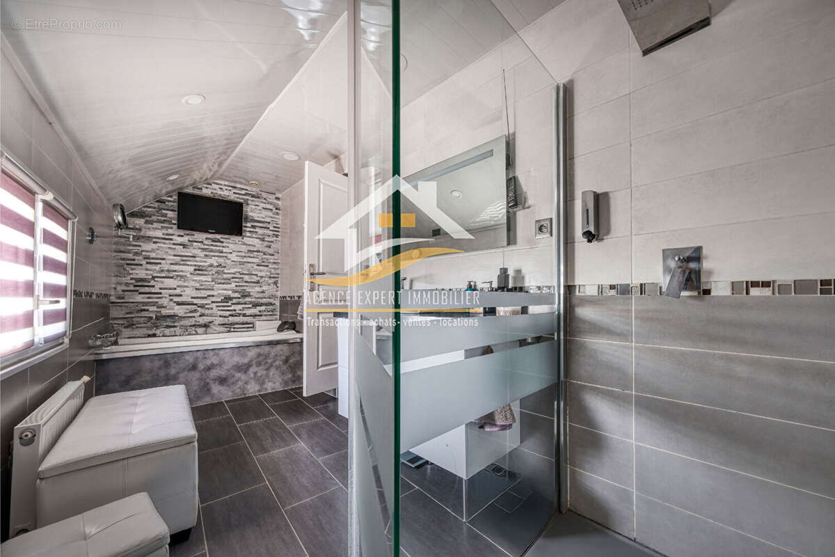 Maison à BALLAINVILLIERS