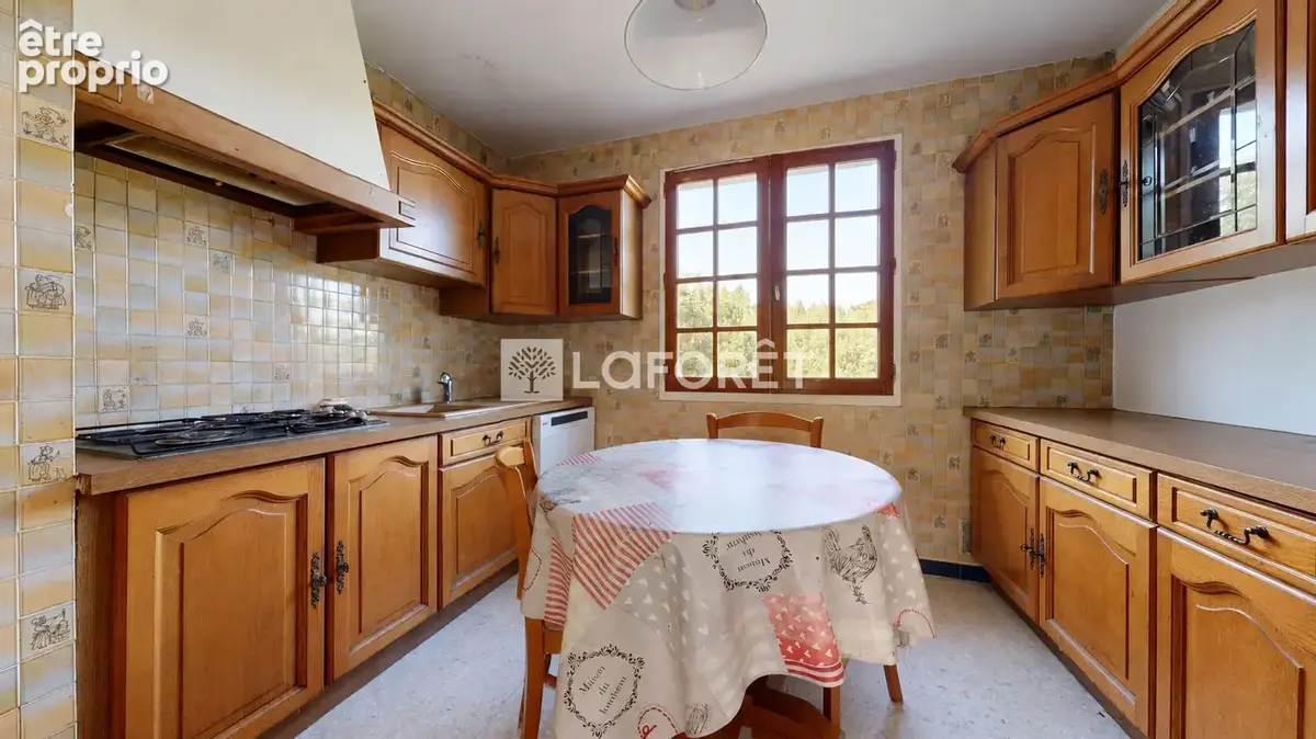 Maison Quincieux 5 pièces 94 m² avec garage et piscine - photo 4