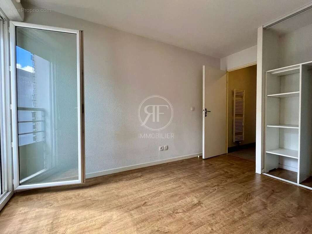 Appartement T2 Balcon + Parking - photo 6