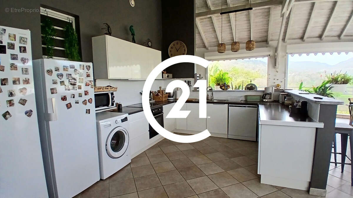 Appartement 3 pièces 124 m² à vendre à Les Trois-Ilets (97229) - photo 2