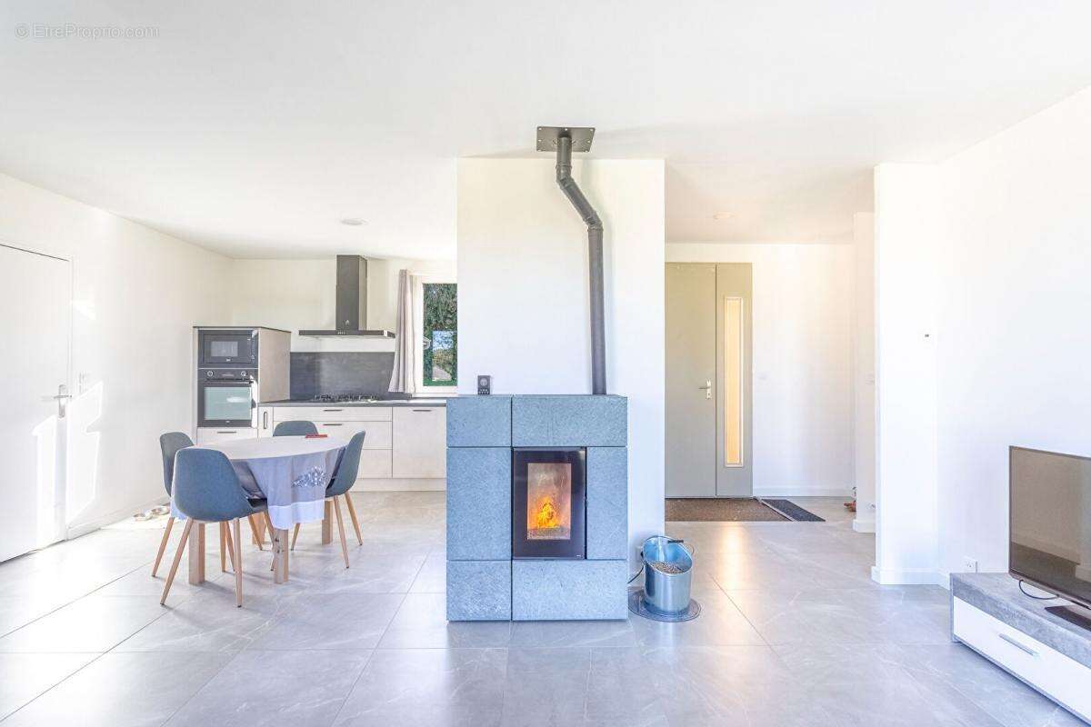 Maison à ANJOUIN