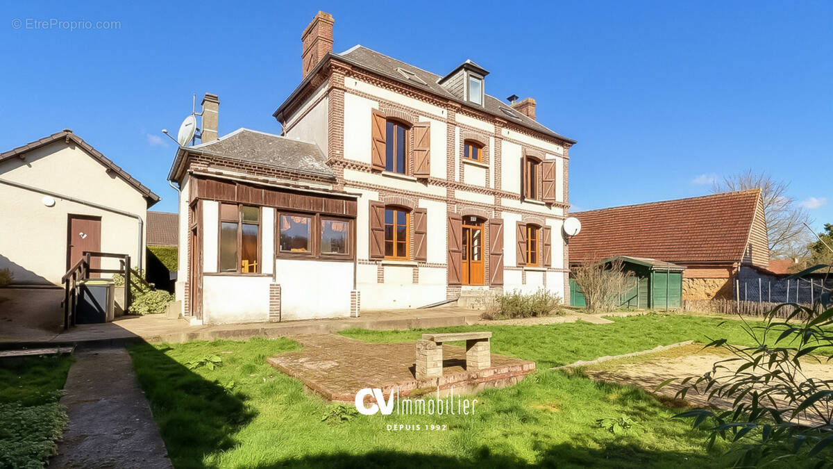 Maison à INCARVILLE