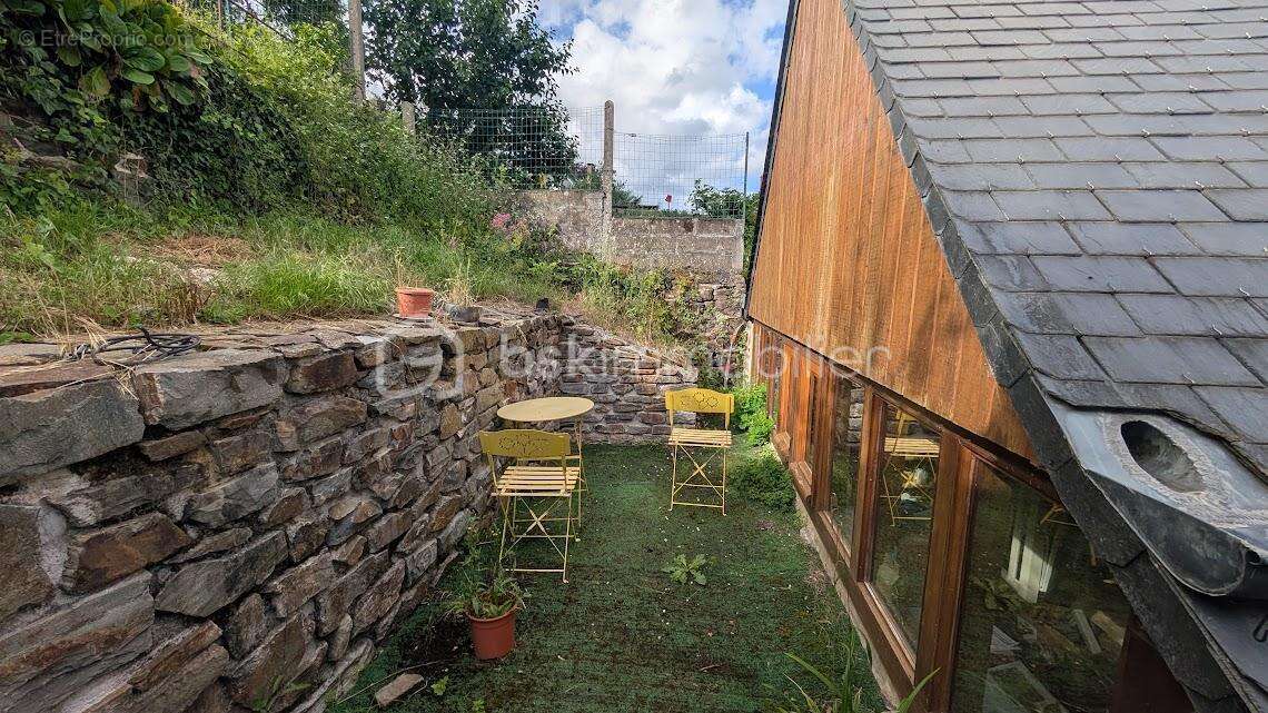 Maison à FOUGERES