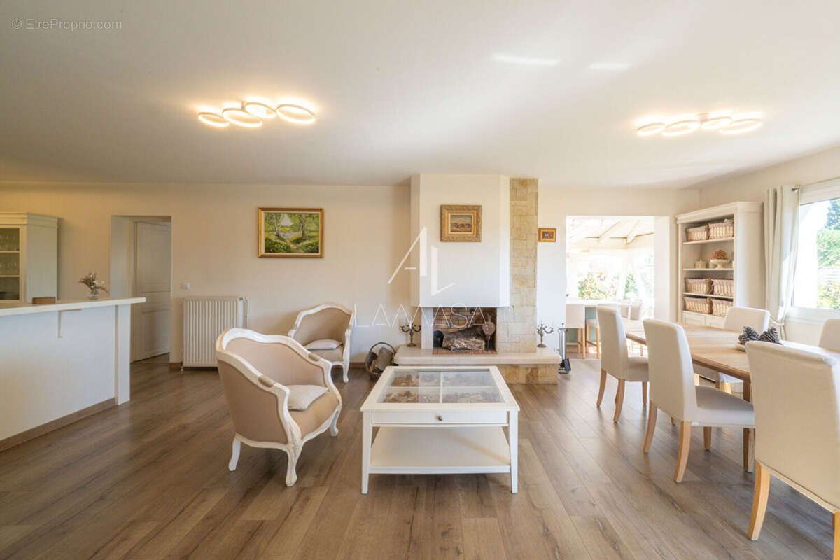 Maison à THORIGNY-SUR-MARNE