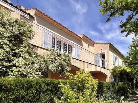 Maison à FONTVIEILLE