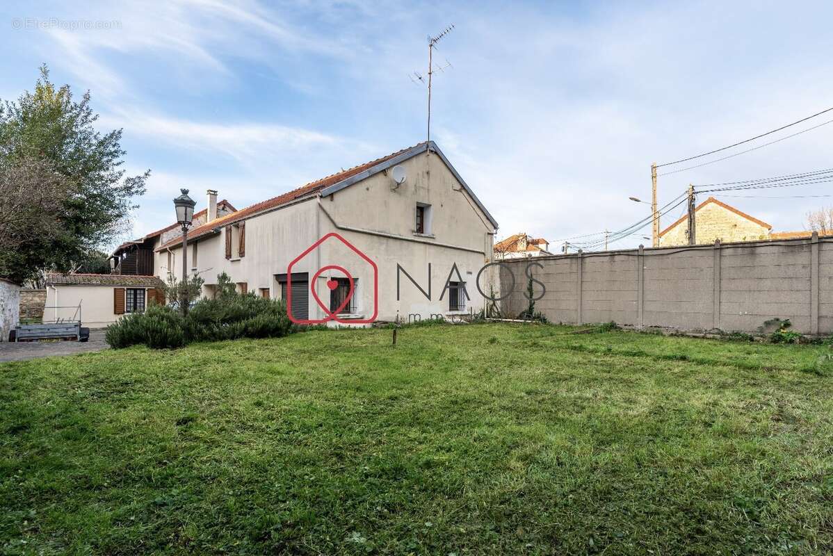 Maison de caractère 1850-148m² + jardin clos 624m²- RER A à 10 min-Achères centre - photo 2