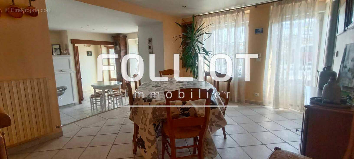 Maison à VILLEDIEU-LES-POELES