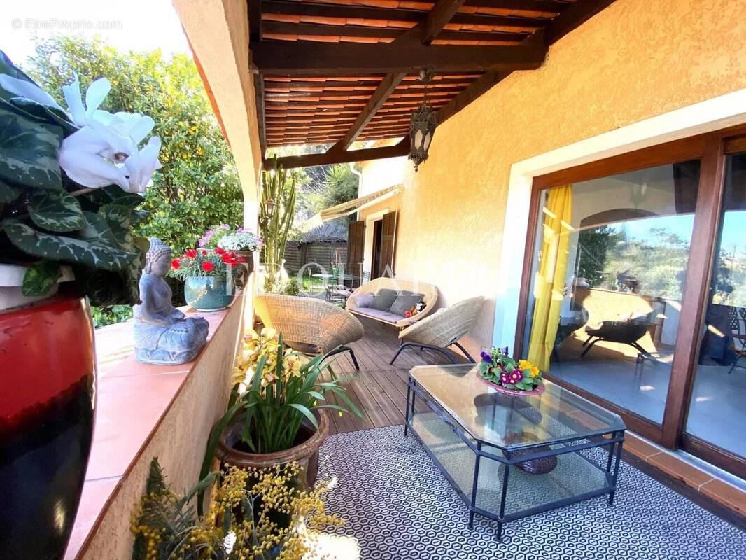 Villa provençale de 350 m² divisée en plusieurs appartements, idéale résidence principale ou investissement locatif - photo 5