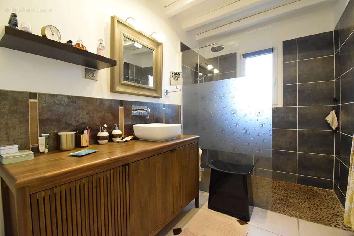 Maison à LA CHAUSSEE-SAINT-VICTOR