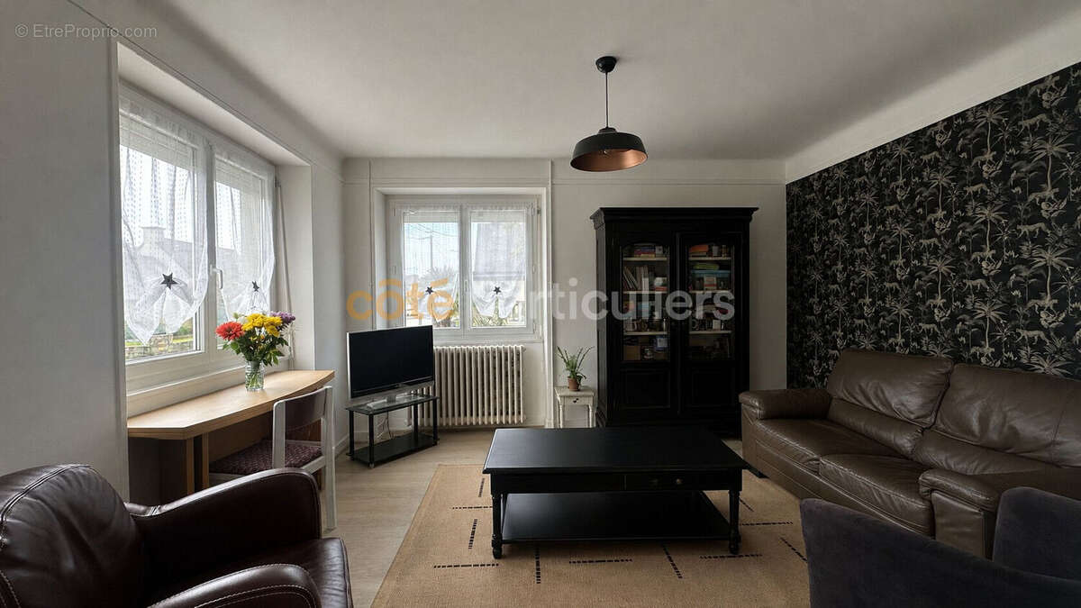 À vendre - Maison 3 chambres, sous-sol, à deux pas du Sillon ! - photo 2