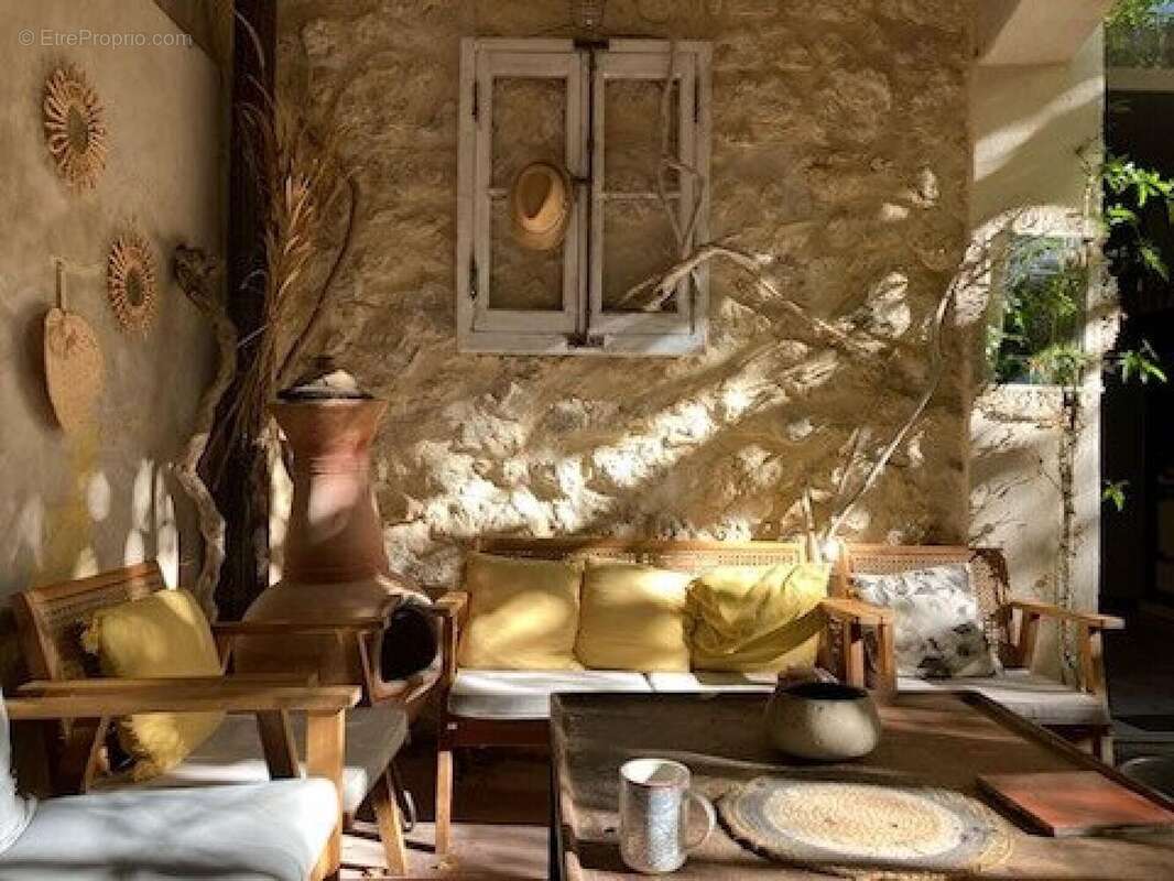 Photo 4 - Maison à LA ROQUE-D'ANTHERON