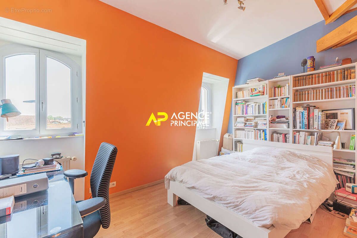 Maison à SARTROUVILLE