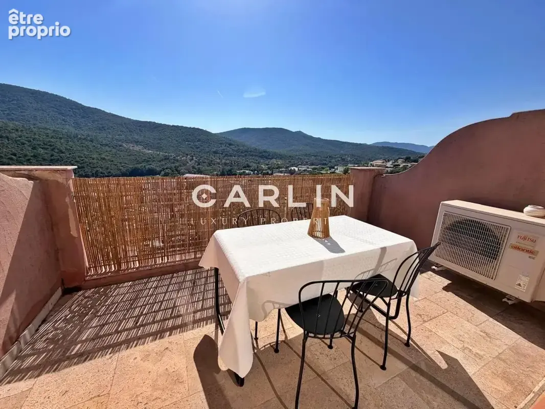 Appartement rénové avec terrasse et vue sur collines - photo 1