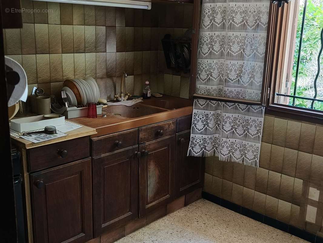 Maison à LE PUY-SAINTE-REPARADE