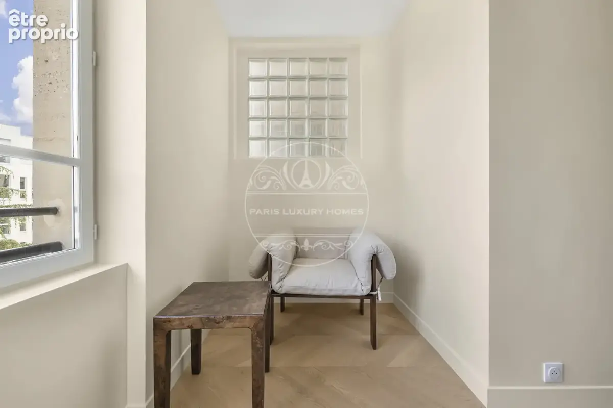Superbe pied à terre à Paris 8ème ! - photo 6