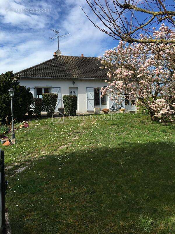 Maison à VILLEBAROU