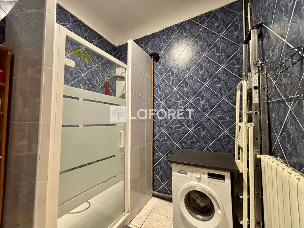 Appartement à MARSEILLE-1E