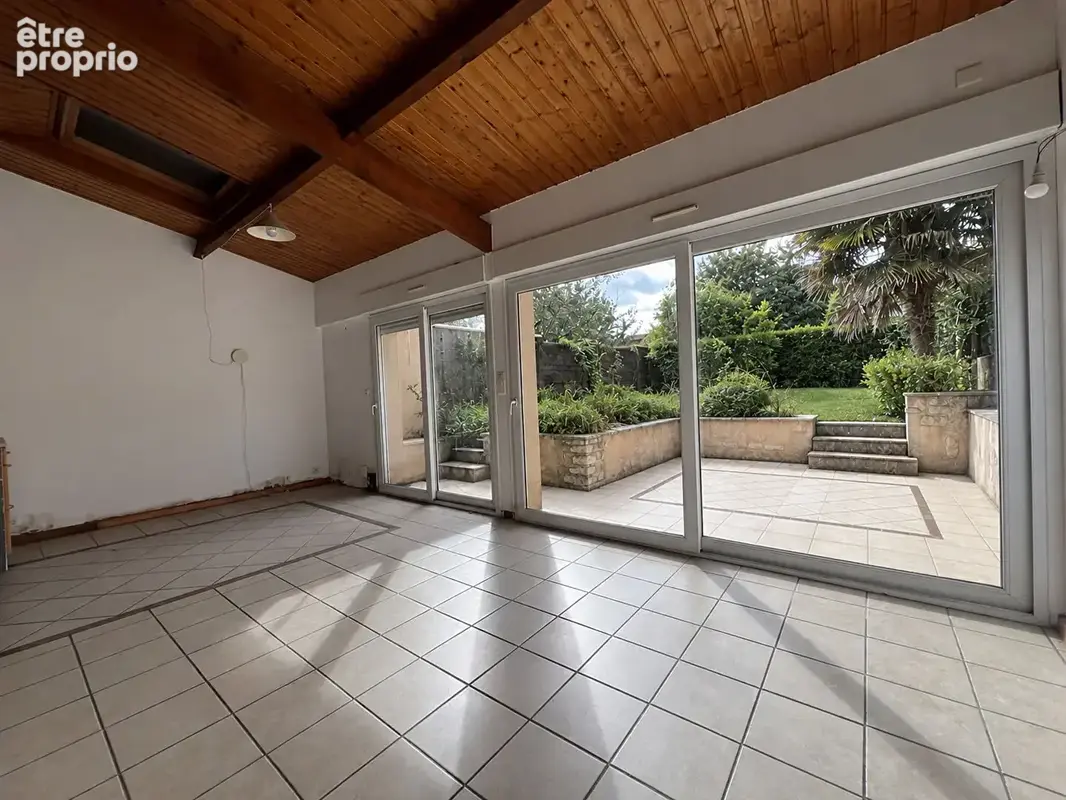Maison 7 pièces 146 m² à vendre à Poitiers (86000) - photo 2