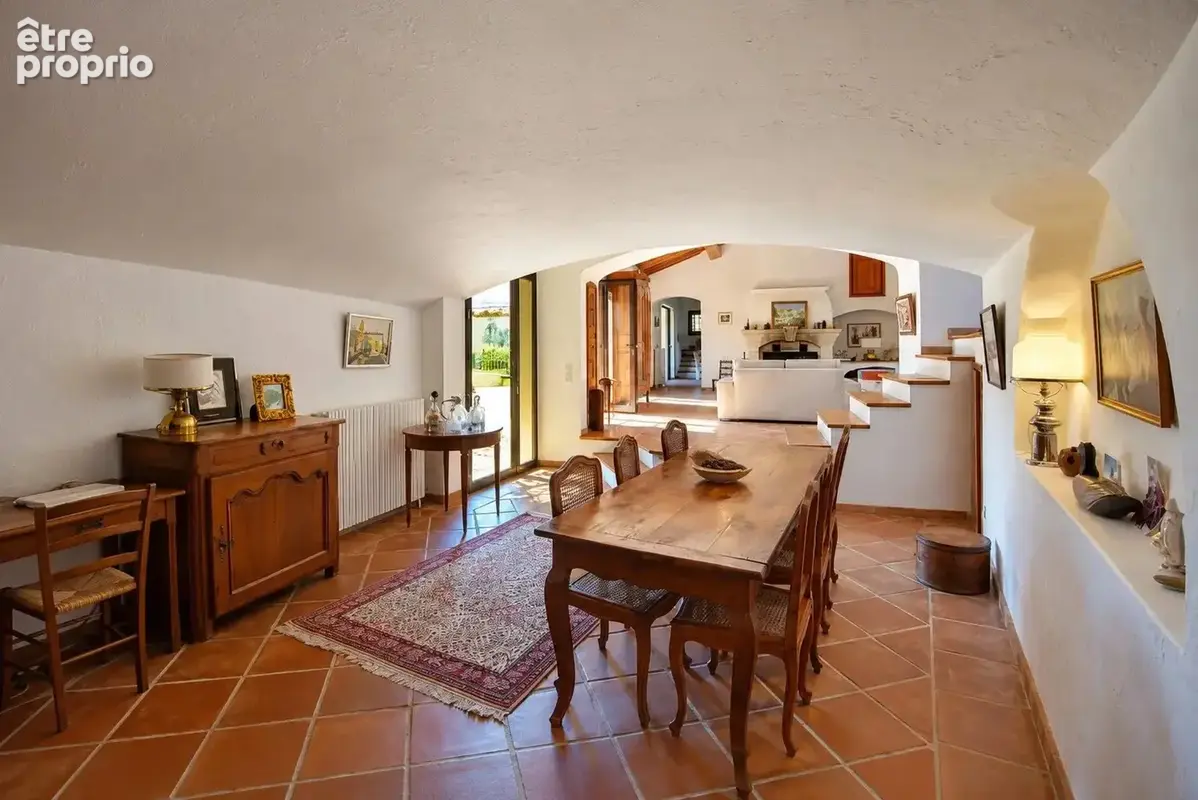 Callian– Propriété de caractère 300 m²  avec 5 chambres, piscine et terrain 1,38 ha - photo 11