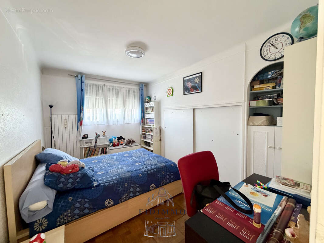 4372 - Maison en plein centre-ville d'Ormesson - photo 11