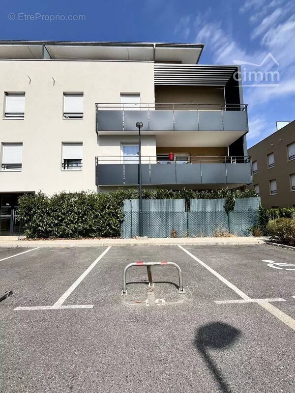 Parking à SAINT-PIERRE-EN-FAUCIGNY