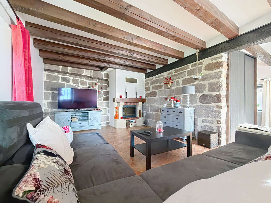 Appartement à SAINT-VIANCE