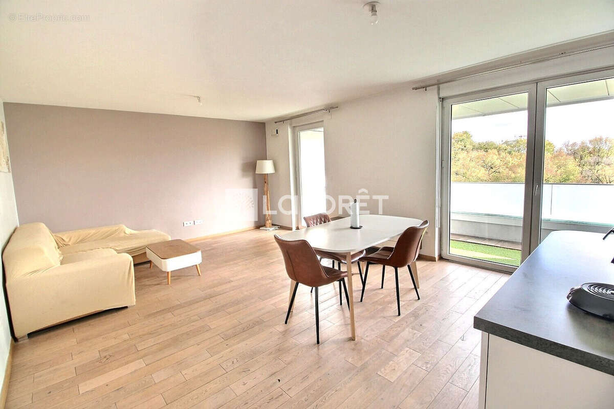Appartement à GENNEVILLIERS
