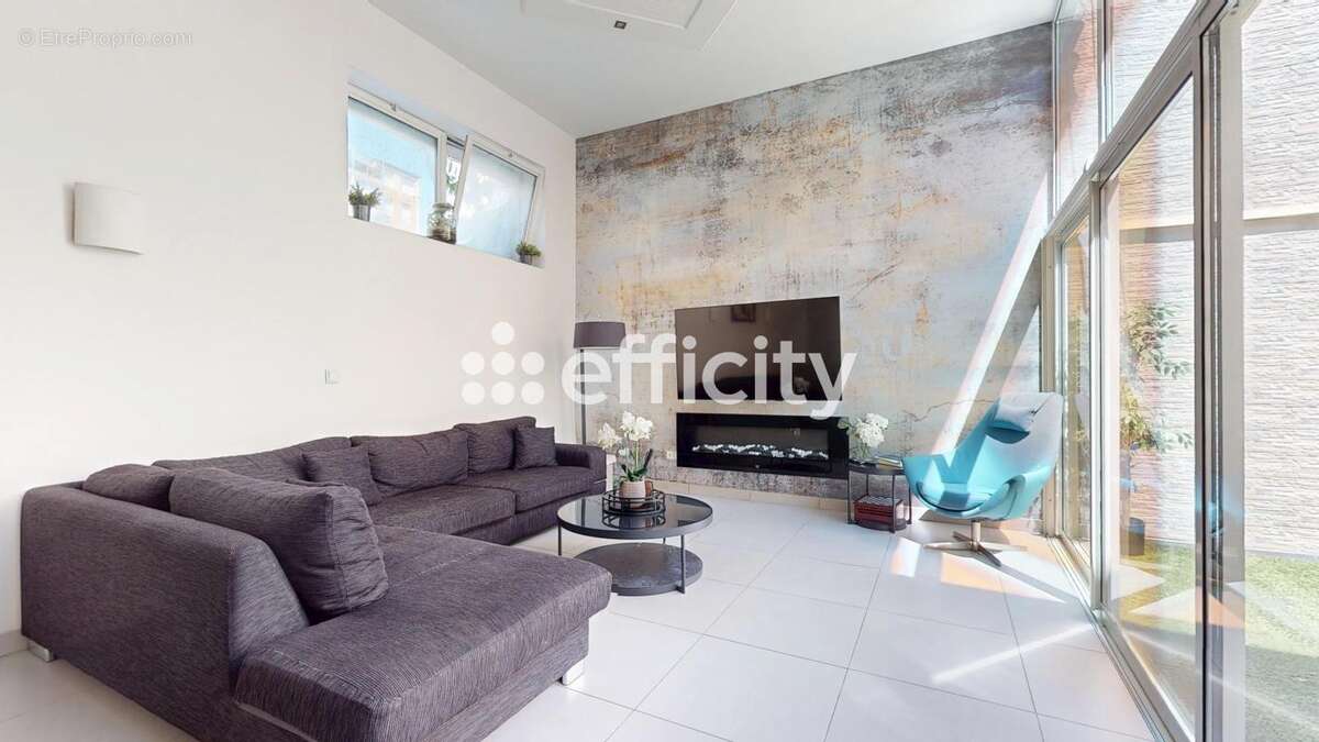 Maison à VILLEURBANNE