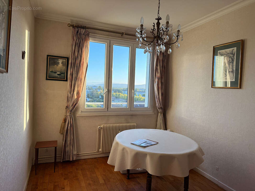 Appartement à BELLEVILLE