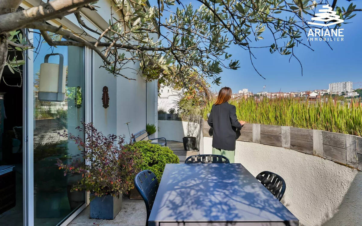 Appartement à LYON-6E