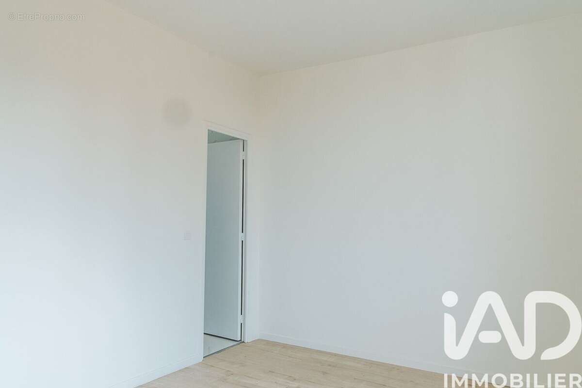 Photo 6 - Appartement à SAINT-GERMAIN-LES-ARPAJON