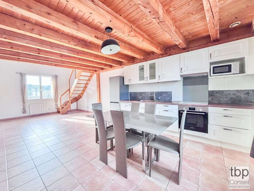 Appartement à MEYREUIL