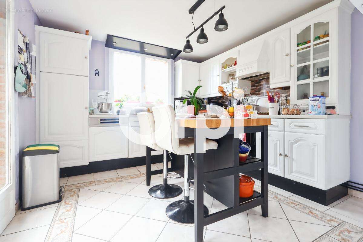 Maison 3 chambres, jardin et garage à Bergues intra muros (59380) - photo 8