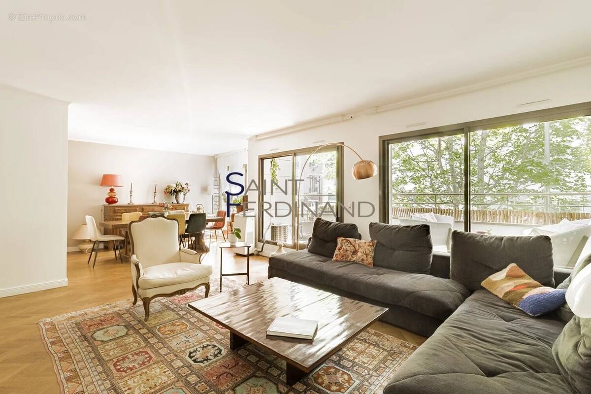 Appartement à LEVALLOIS-PERRET