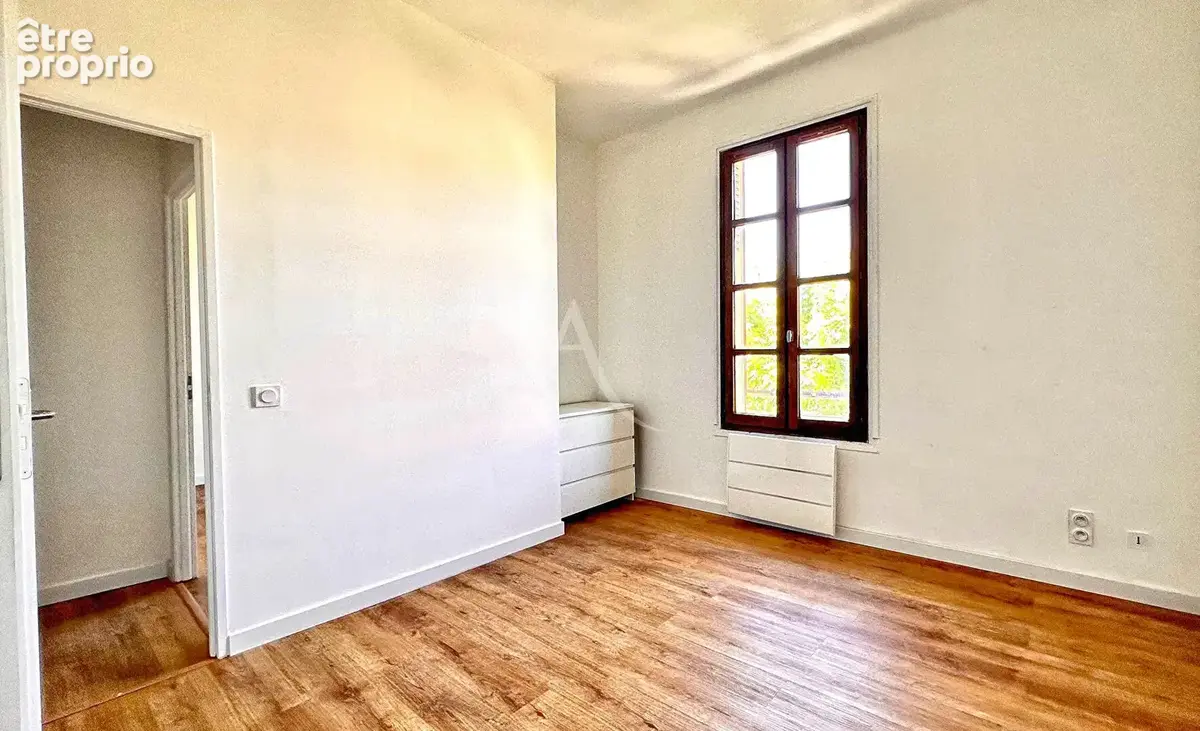 Appartement type 4 renove vue mont d'or  au centre ville avec cave - photo 10