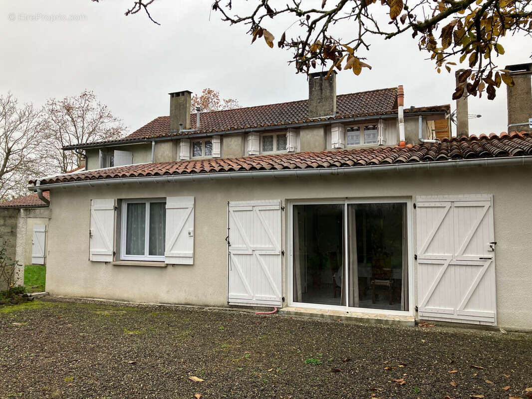 Maison à TIESTE-URAGNOUX