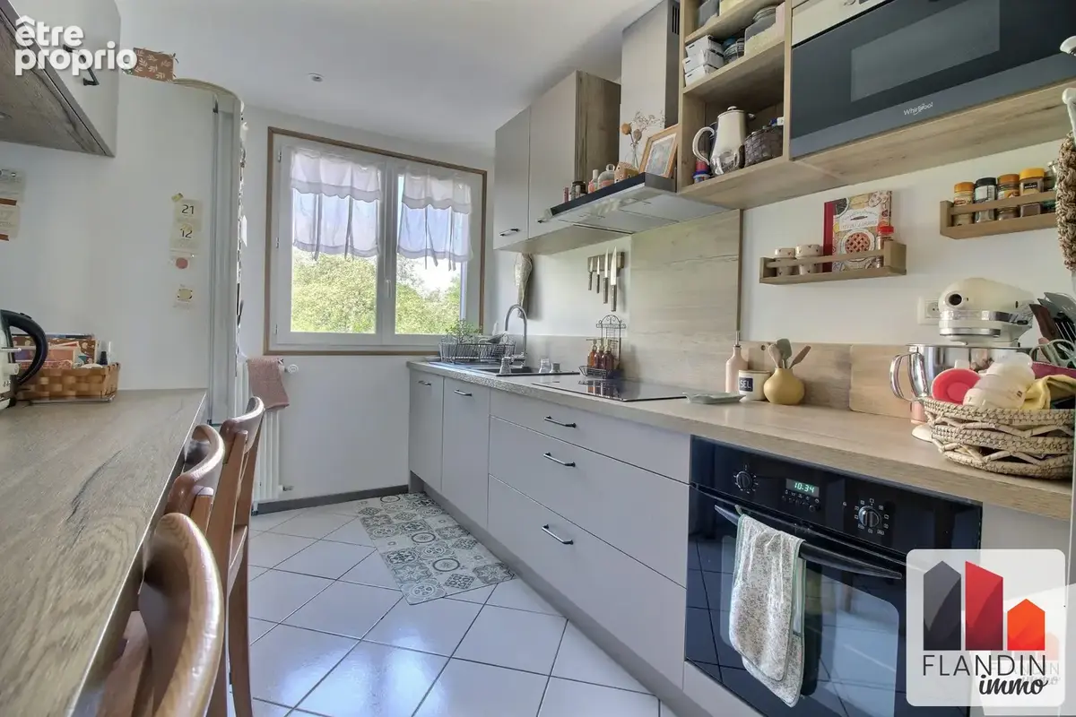Appartement 3 pièces 71 m² à vendre à Saint-Genis-Laval (69230) - photo 5