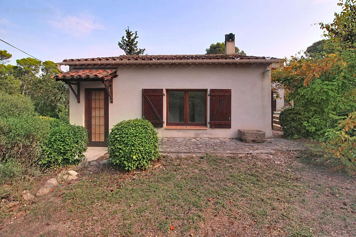 Maison à LORGUES